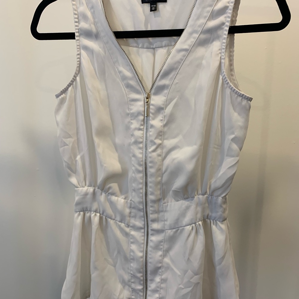 White Dynamite Sleeveless Blouse